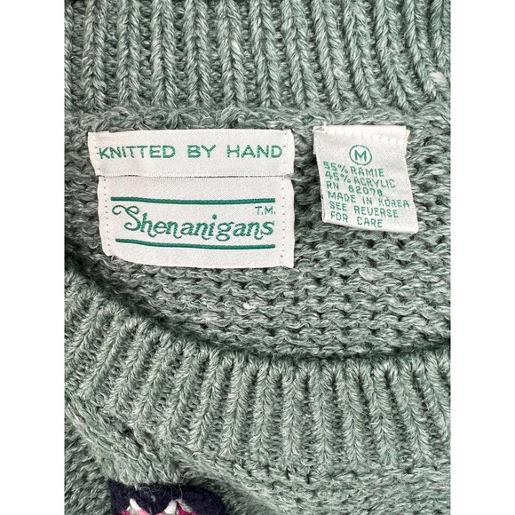 Shenanigans knitted by hand women's sage green sweater with flowers size M - Picture 5 of 5